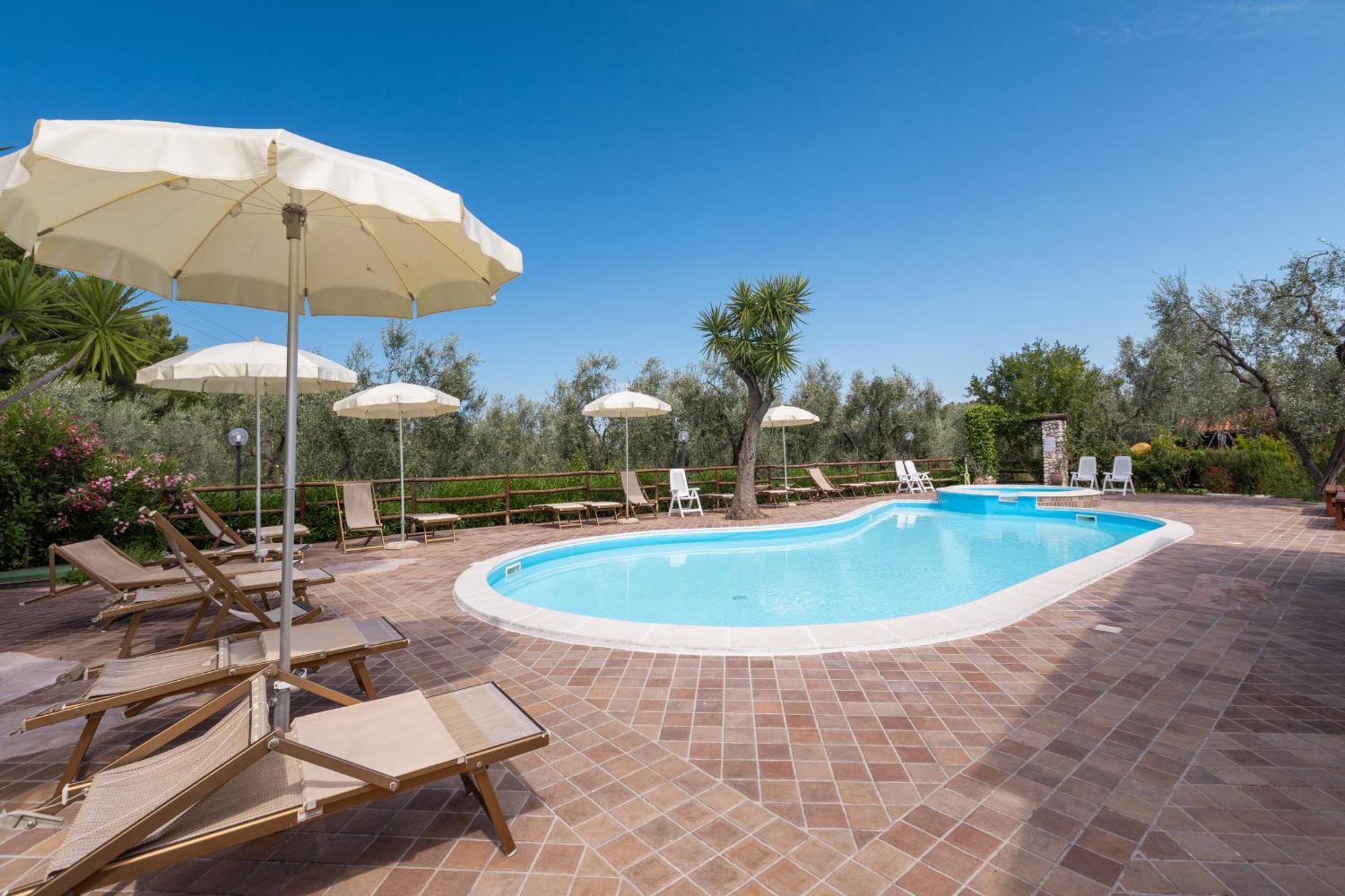 Residence Villa Le Macine Вьесте Экстерьер фото